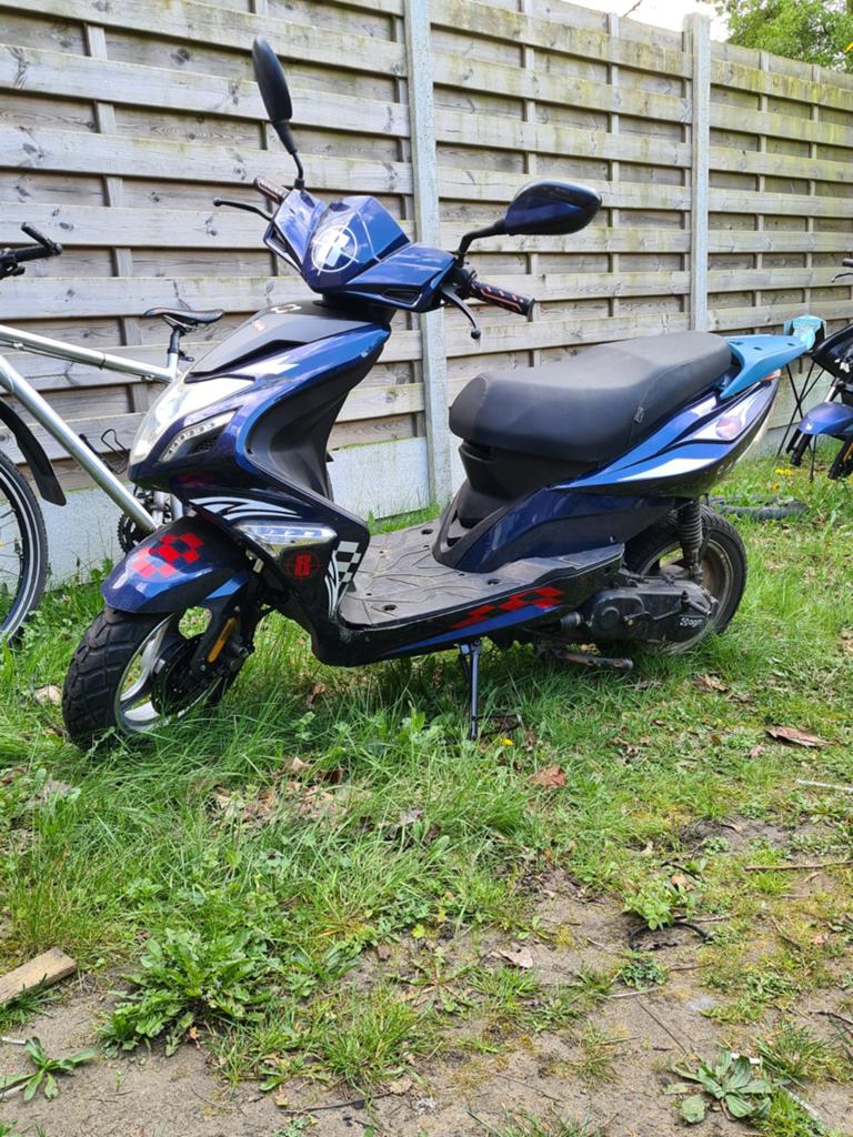 AGM 80cc kit start en rijd papieren en sleutel, Fietsen en Brommers, Brommers | Overige merken, Ophalen of Verzenden