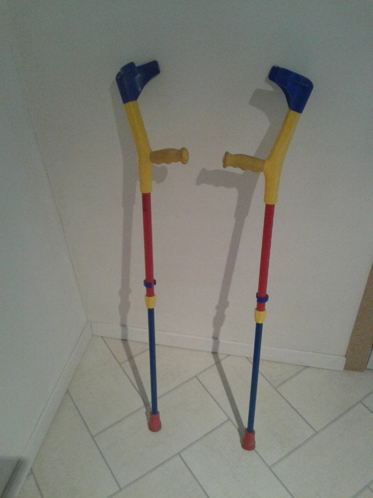 a vendre béquilles (médical ) de la marque THUASNE, Diversen, Loopkrukken, Ophalen