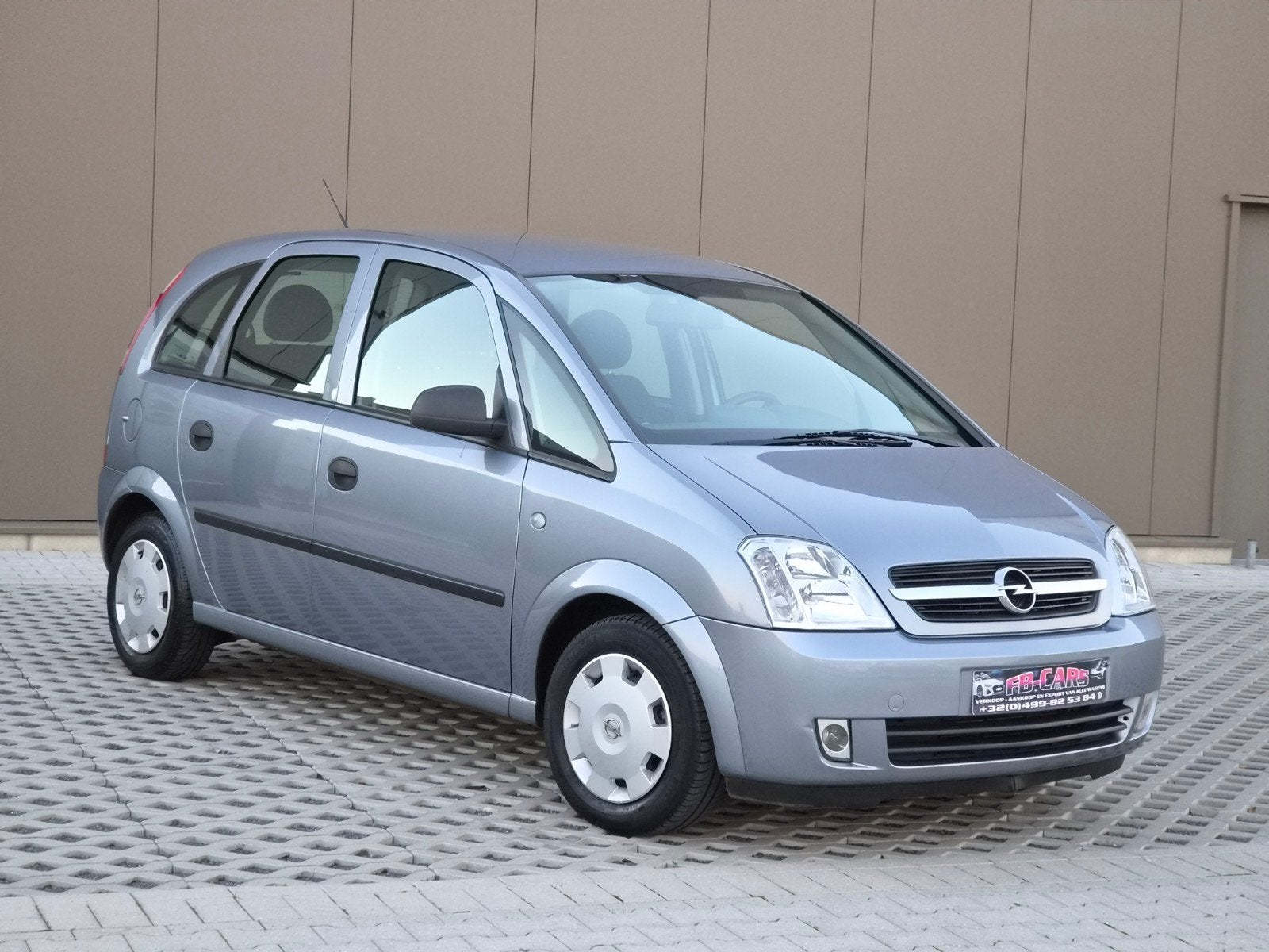 Opel Meriva 2003 1.6 essence/airco/104 DKM/1 an de garantie, Entreprise, Boîte manuelle, Entretenue par le concessionnaire, Noir