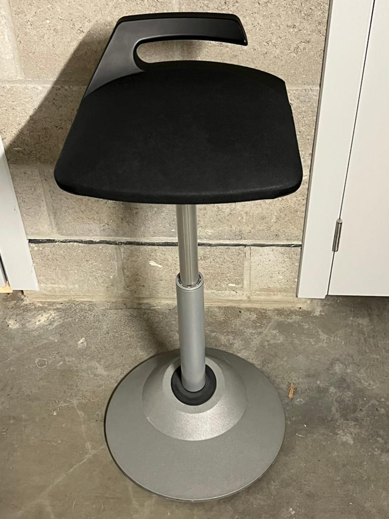 Aeris Muvman, Huis en Inrichting, 1 kruk, Ophalen, Gebruikt