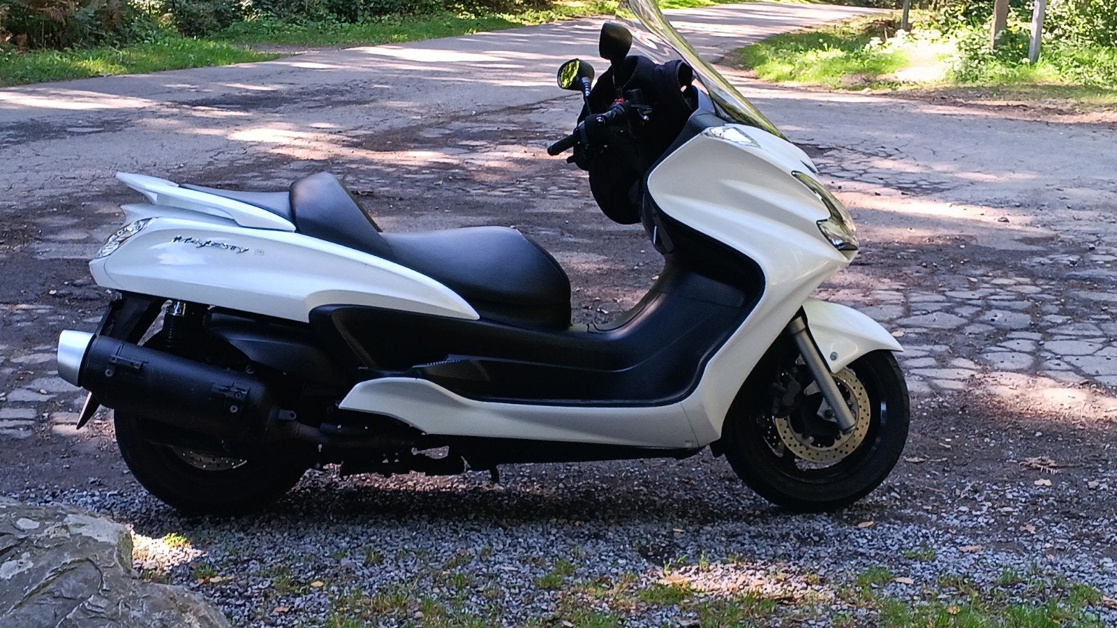 Yamaha Majesty 400, Motos, Enlèvement