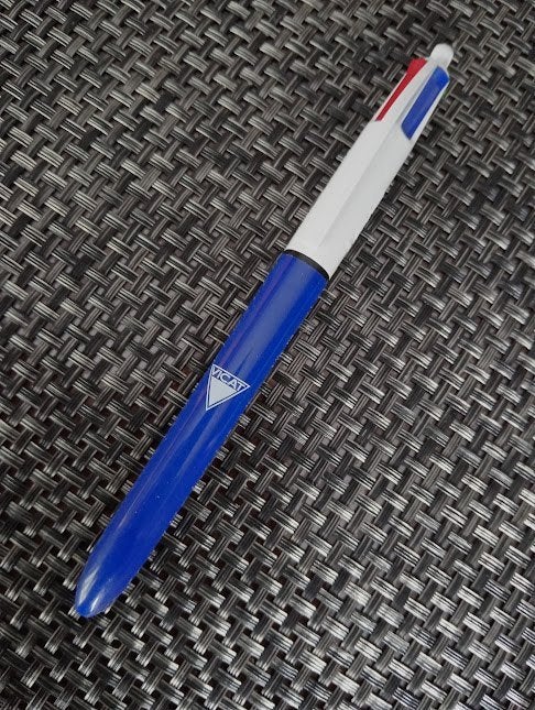 Bic 4 couleurs, Collections, Neuf, Autres marques, Enlèvement ou Envoi, Stylo à bille