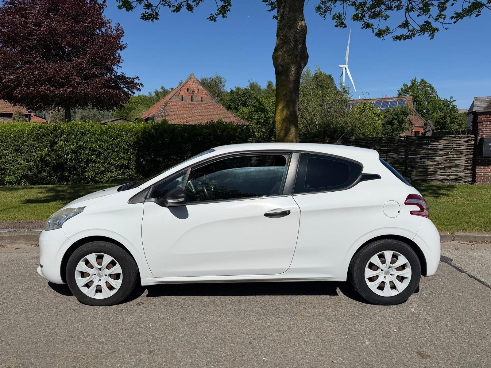 Peugeot 208, 1163 kg, Achat, Entreprise, Boîte manuelle