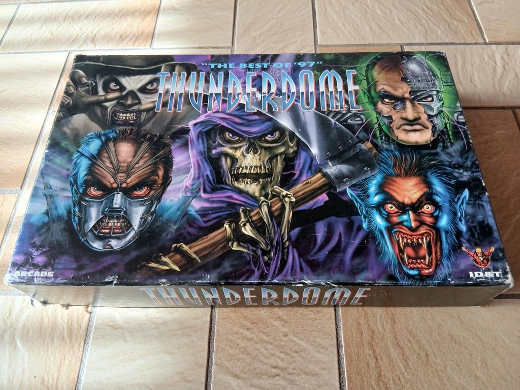 Thunderdome box 97, Enlèvement ou Envoi