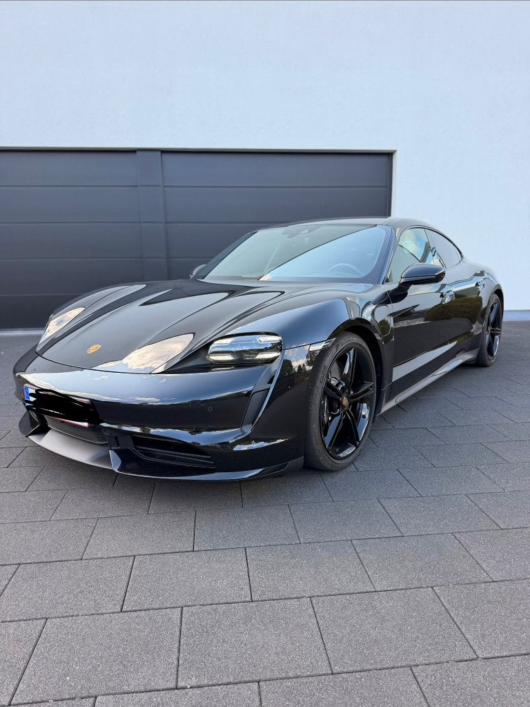 Porsche Taycan Turbo Full met Porsche garantie, BTW wagen, Auto's, Automaat, Dealer onderhouden, 460 kW, Zwart