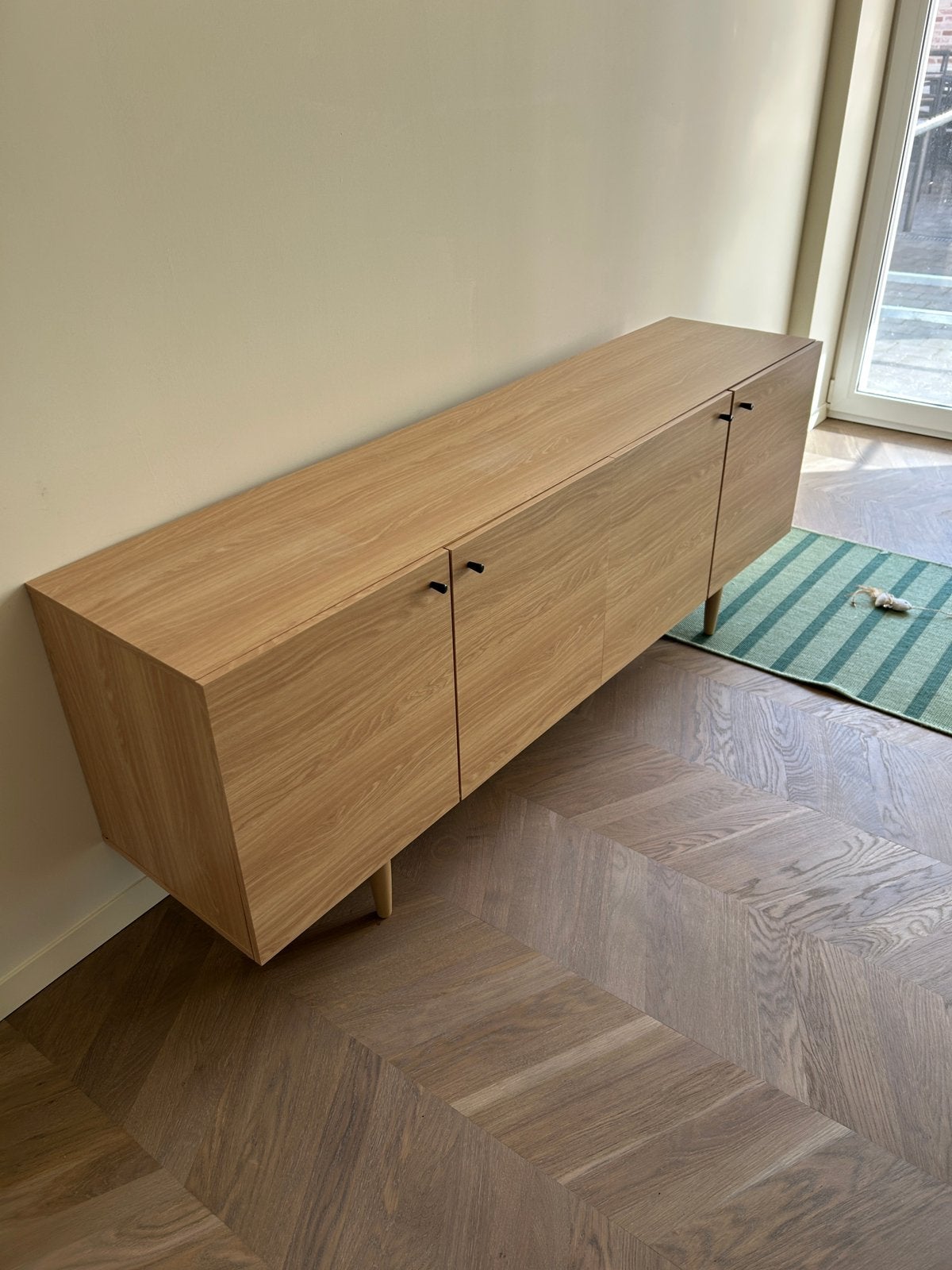 Dressoirkast van Made, Huis en Inrichting, Kasten | Dressoirs, Ophalen, Zo goed als nieuw