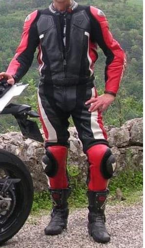 Combi Dainese Noir et rouge 2 pièces, Motos, Enlèvement, Seconde main, Combinaison, DAINESE