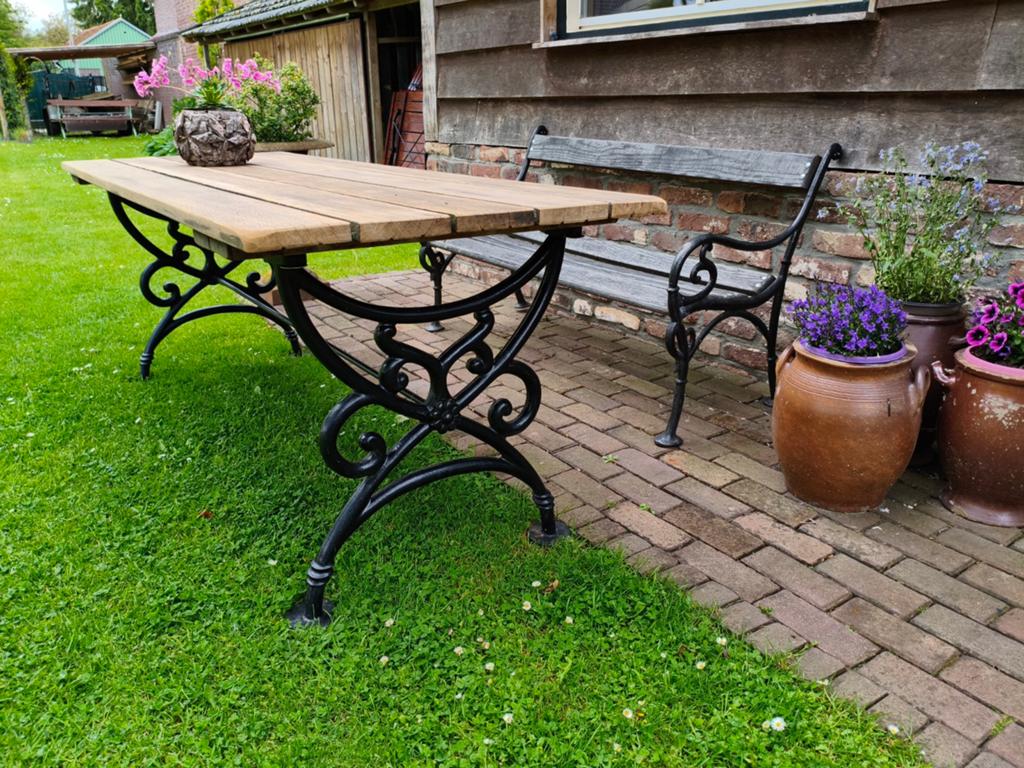 Tuintafel, Ophalen