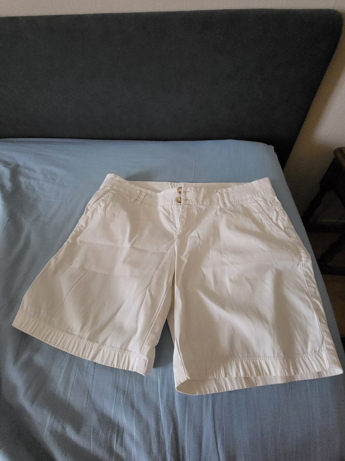 Witte dames short merk Esprit mt L/XL, Kleding | Dames, Broeken en Pantalons, Ophalen of Verzenden