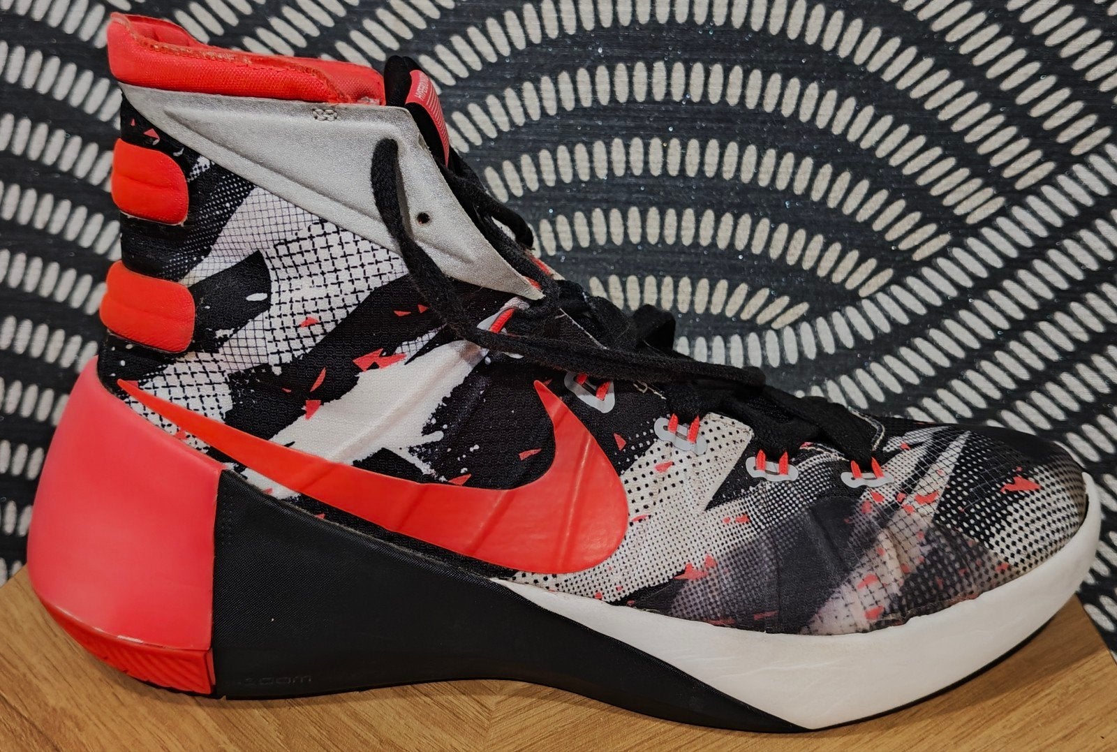 Baskets Nike Hyperdunk 2015 PRM Camo Rouge & Noir, Enlèvement ou Envoi, Nike, Porté, Blanc