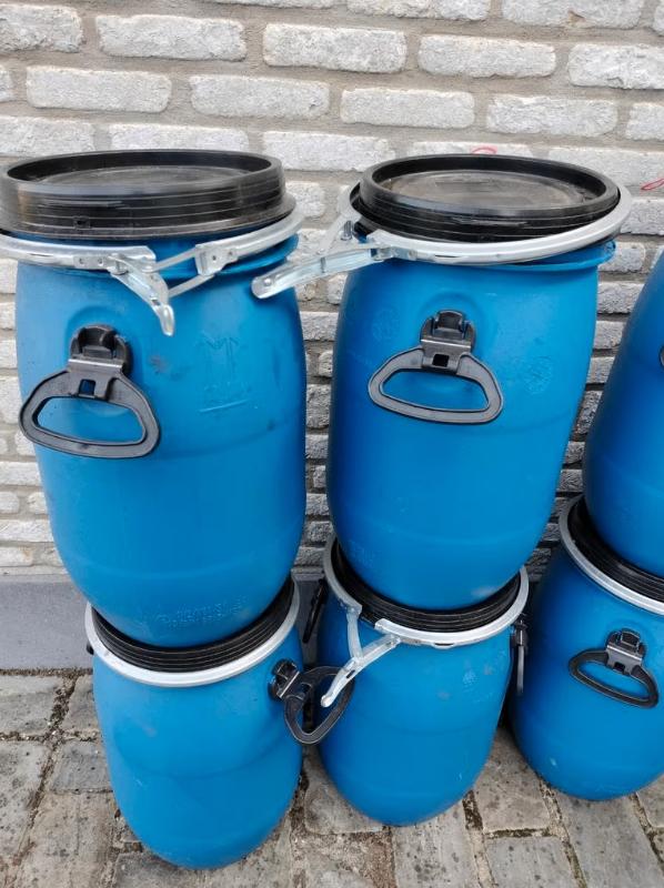 Blauwe tonnen 30 liter luchtdicht met sluitring, Dieren en Toebehoren, Ophalen, Overige soorten