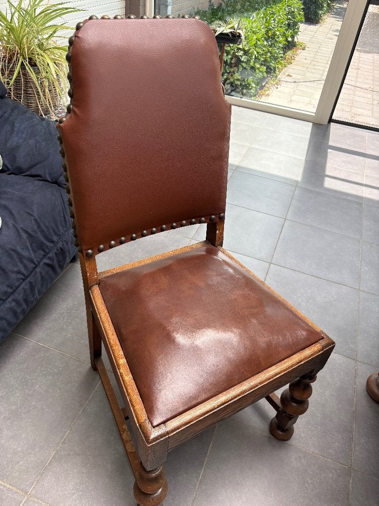 houten eetplaats: tafel, 4 stoelen, buffetkast en dressoir, Enlèvement, Utilisé
