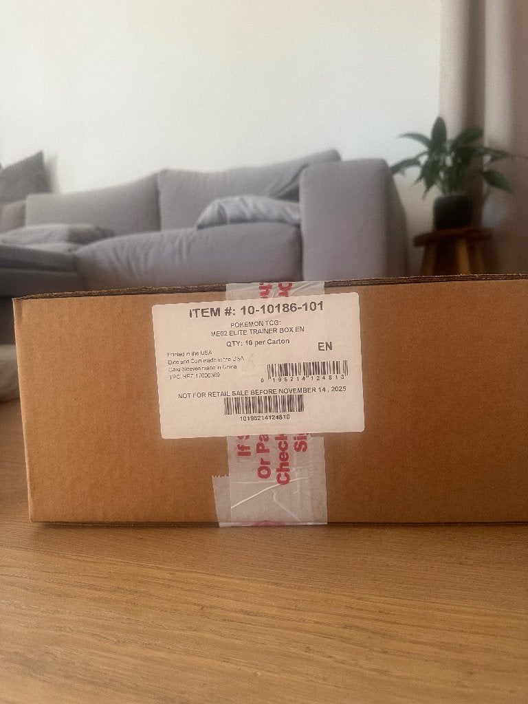 Phantasmal Flames ETB CASE (—100 euro!!), Enlèvement, Neuf, Autres types, Foil