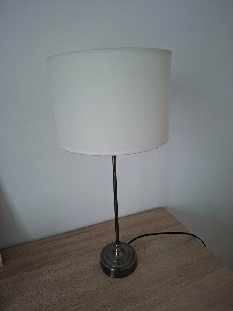 Lampadaire 53 cm de meuble .Pied en métal ., Huis en Inrichting, Lampen | Vloerlampen, Ophalen, Zo goed als nieuw, Minder dan 100 cm