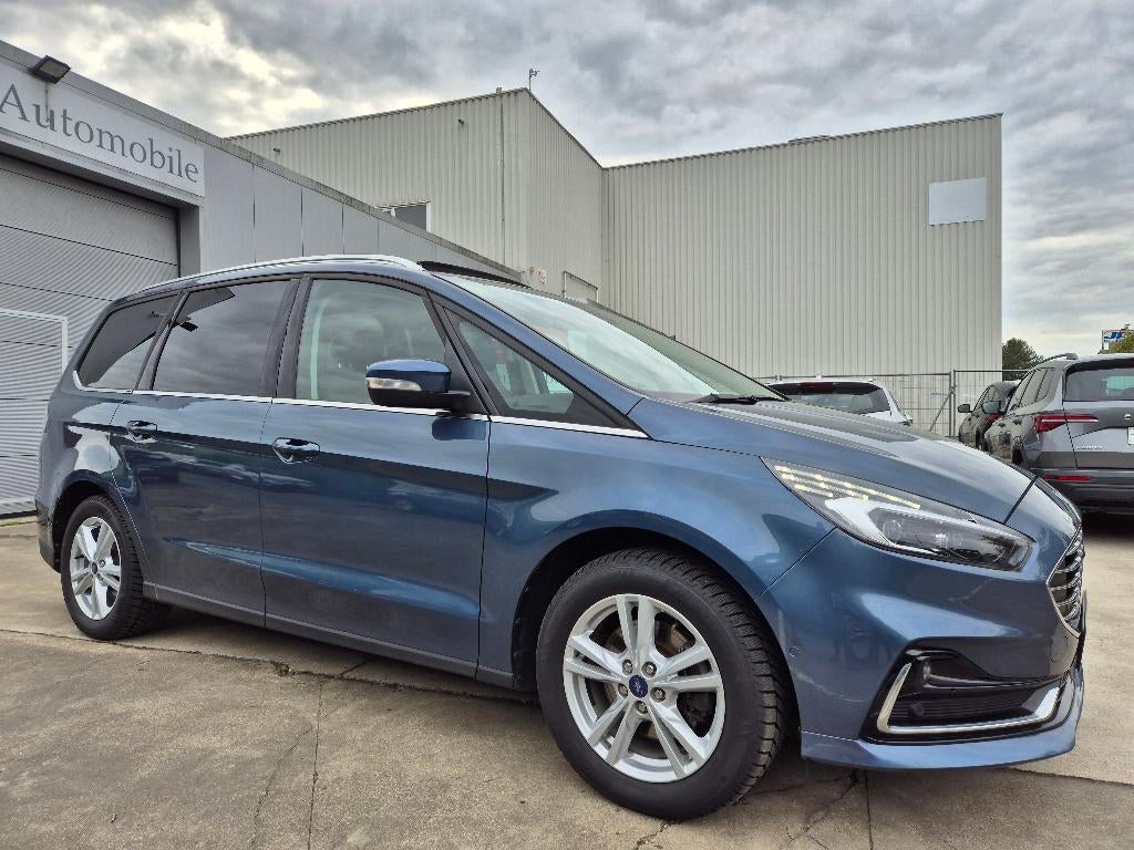 Ford Galaxy 2.5i AUTO. HEV HYBRID / TITANIUM / 7PL. / 2022 !, Auto's, Automaat, Monovolume, 4 cilinders, Blauw