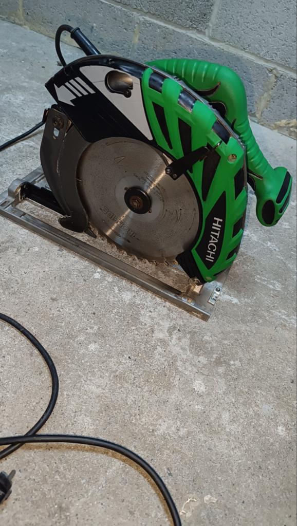 Scie circulaire Hitachi (HiKOKI) – État Pro – 2000W