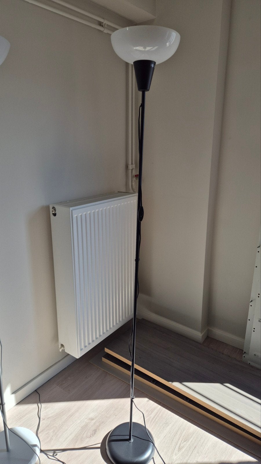 Lampe sur pied, Comme neuf, Synthétique, E27 (grand), 150 à 200 cm