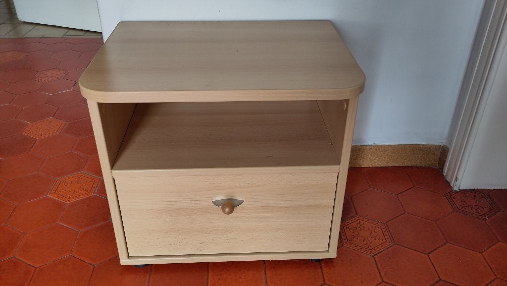 Table de nuit/chevet, Comme neuf, Enlèvement, Bois, 45 à 65 cm