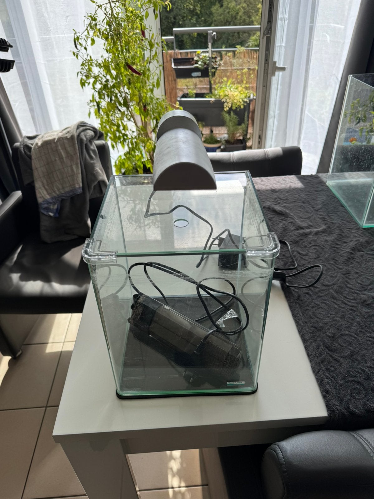 Dennerle Nano Cube 20 L complet avec lampe et filtre, Animaux & Accessoires, Aquarium vide, Enlèvement, Couvercle inclus, Comme neuf