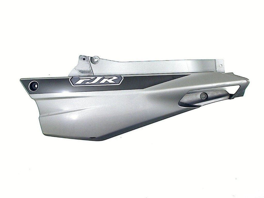 CADRE DE COUVERTURE GAUCHE Yamaha, Dhr. S. di Majo, Utilisé, Info@cama-motorparts.nl, P.J. Troelstraweg 8 8
3144 CX  MAASSLUIS, NL