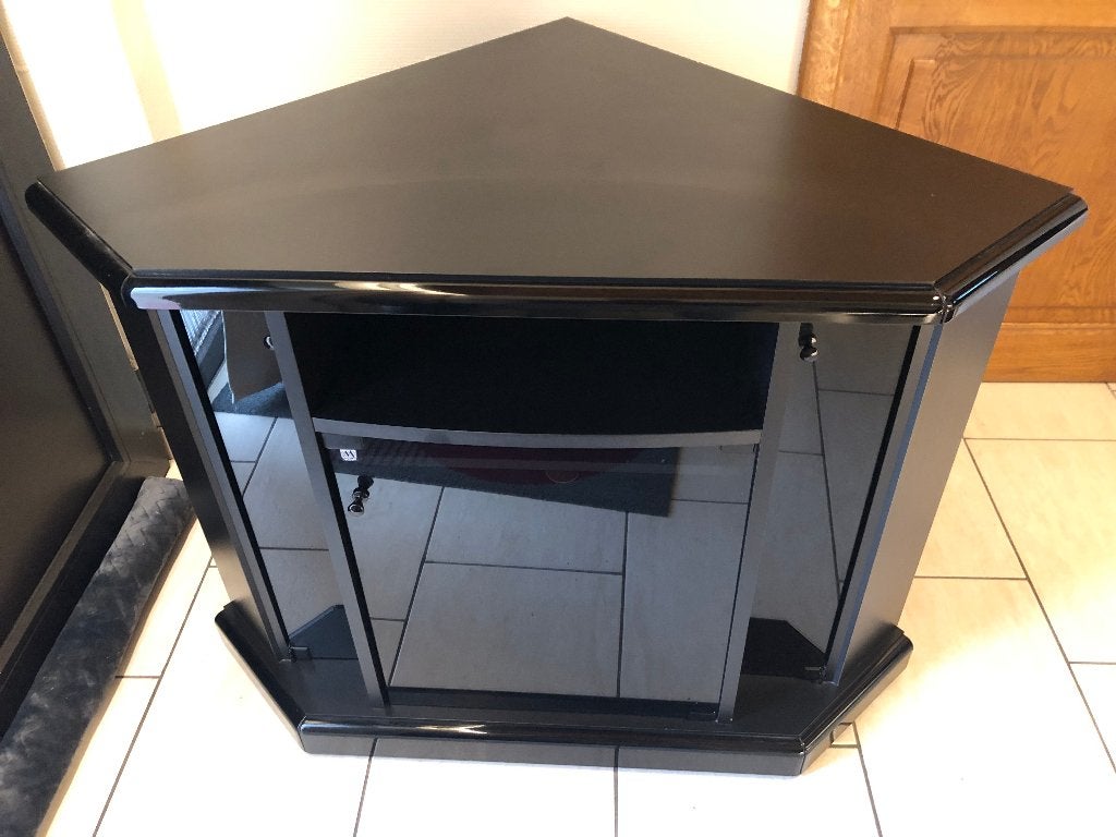 Tv hoekkast 15€, Huis en Inrichting, Ophalen