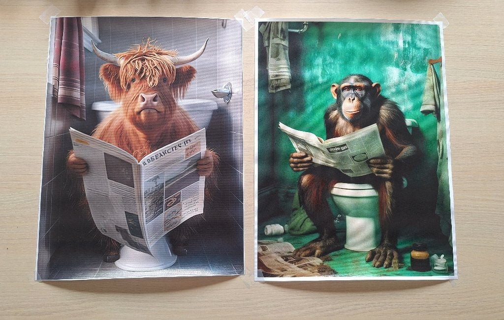 2 canvas posters dieren met krant op toilet, Ophalen, Rechthoekig Staand, Nieuw, Canvas of Doek