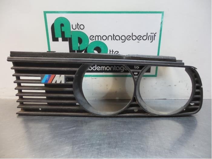 Calandre d'un BMW 3-Serie (3-Serie 82-), -, 3 mois de garantie, Utilisé, -