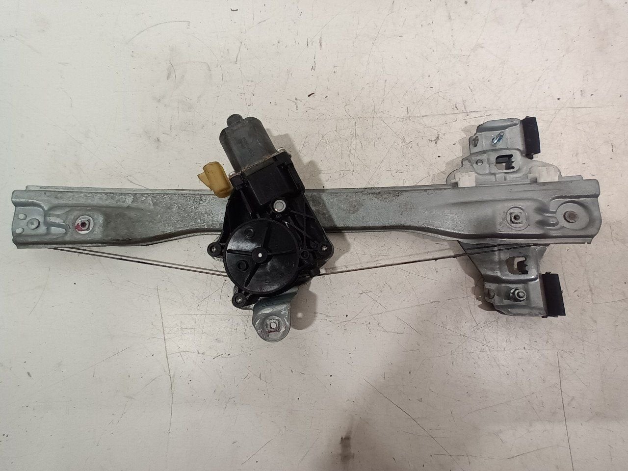 Raammechaniek elektrisch links achter Chevrolet Cruze, Onderdelen@venauto.nl, Van der Ven Autorecycling B.V., Gebruikt, Ettenseweg 76, 4706 PB Roosendaal, The Netherlands