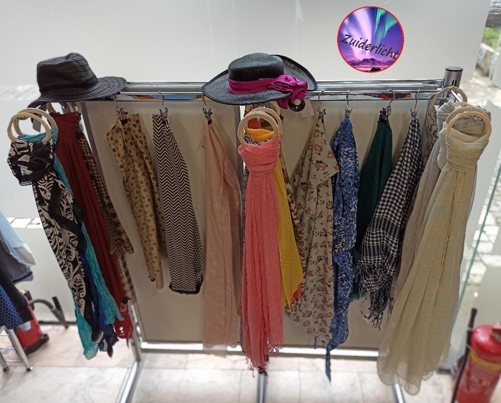 Sjaals, hoeden en petje, Kleding | Dames, Mutsen, Sjaals en Handschoenen, Ophalen, Gedragen