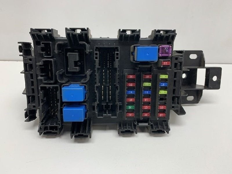 ZEKERINGKAST Nissan Pixo (D31S) (01-2009/10-2013) (|68K10|), Gebruikt, Nissan