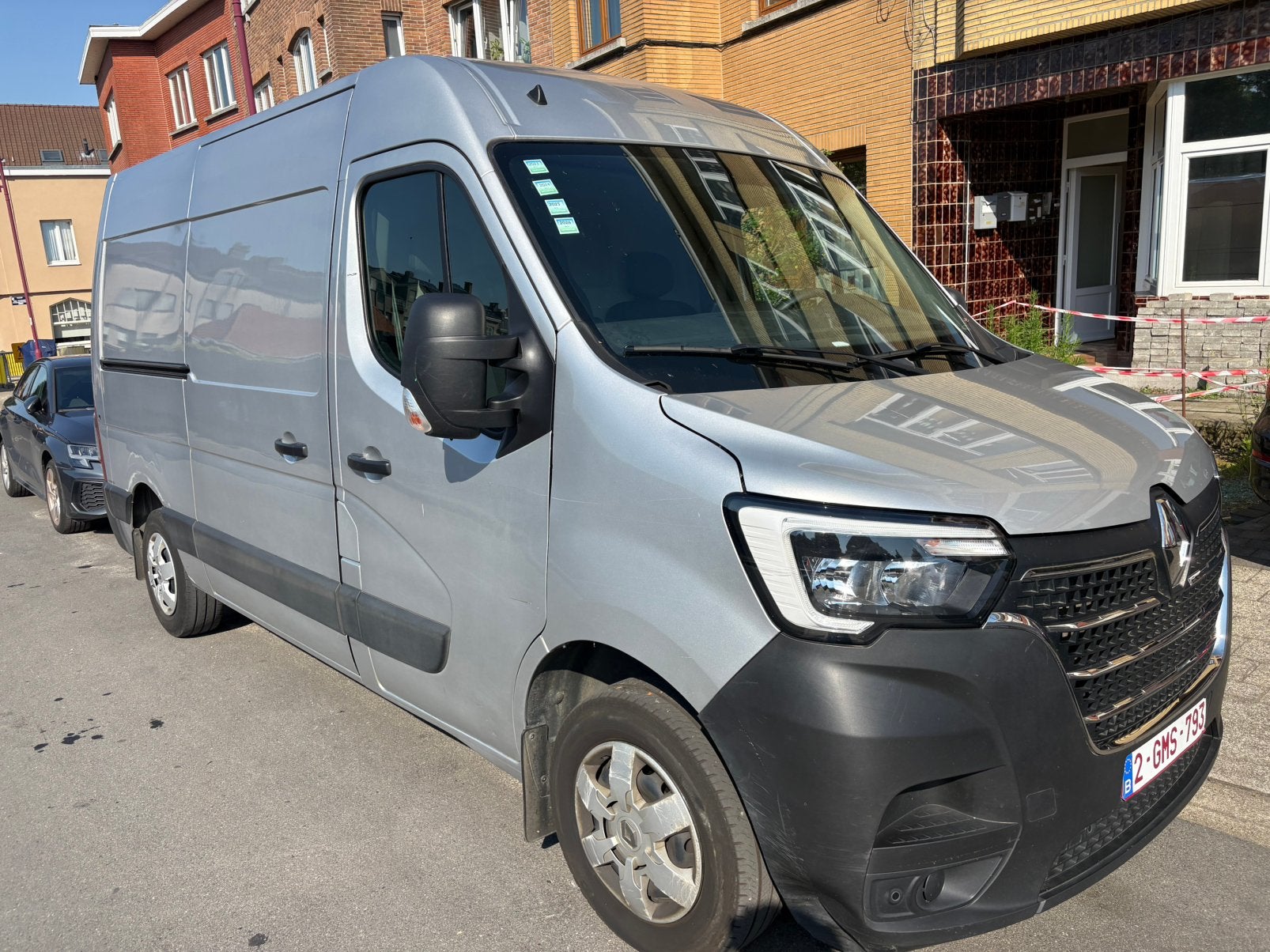 Renault master L2 H2 2022 2.3diesel 103000km en parfait état, Autos, 100 kW, Argent ou Gris, Euro 6, 3 places