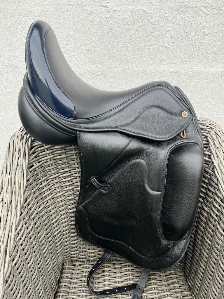 Dressuurzadel te koop, Dieren en Toebehoren, Ophalen, Zo goed als nieuw