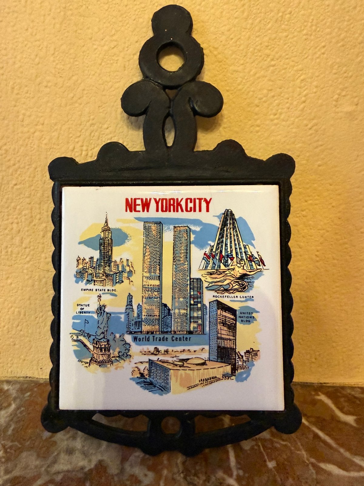 Sous-verre vintage en fonte et céramique New York, Enlèvement