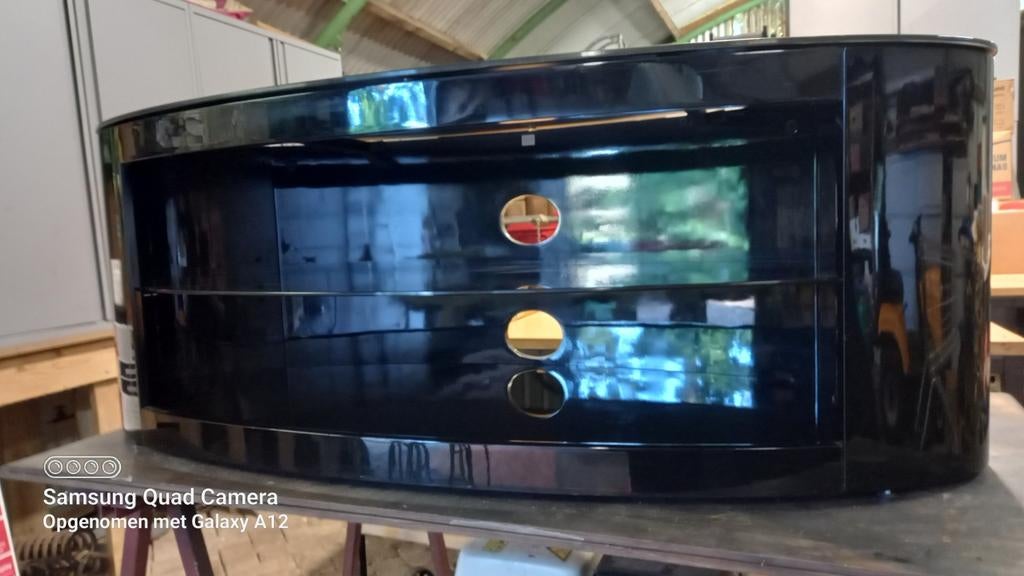 Zwart hoogglans tv meubel, Ophalen