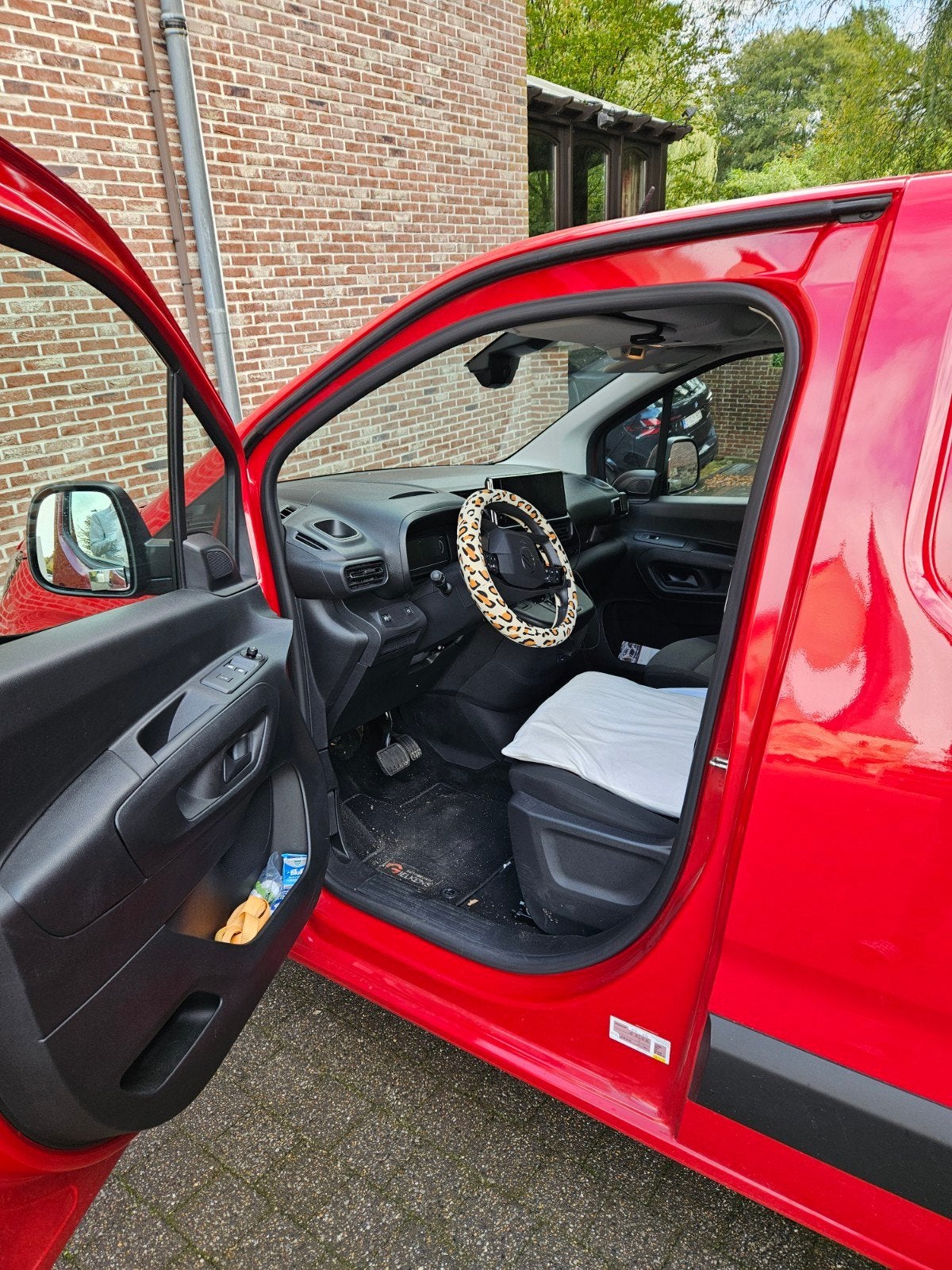 Citroën berlingo 1.5 diesel 5 deur, Automaat, Zwart, Android Auto, Diesel