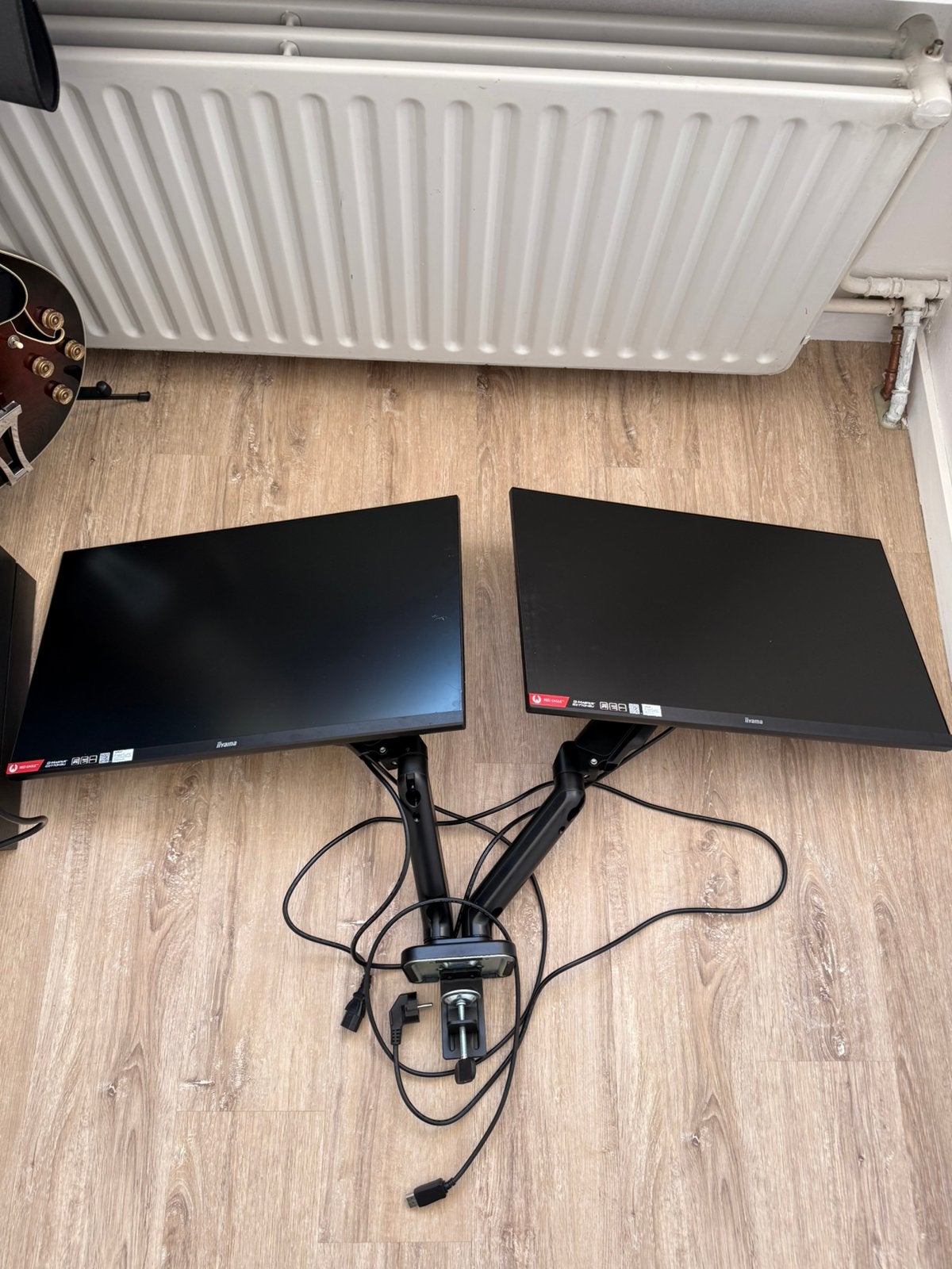 Dual monitor Ilyama G-Master (met arm), Computers en Software, Monitoren, Gebruikt, IPS, Minder dan 1 ms, HDMI