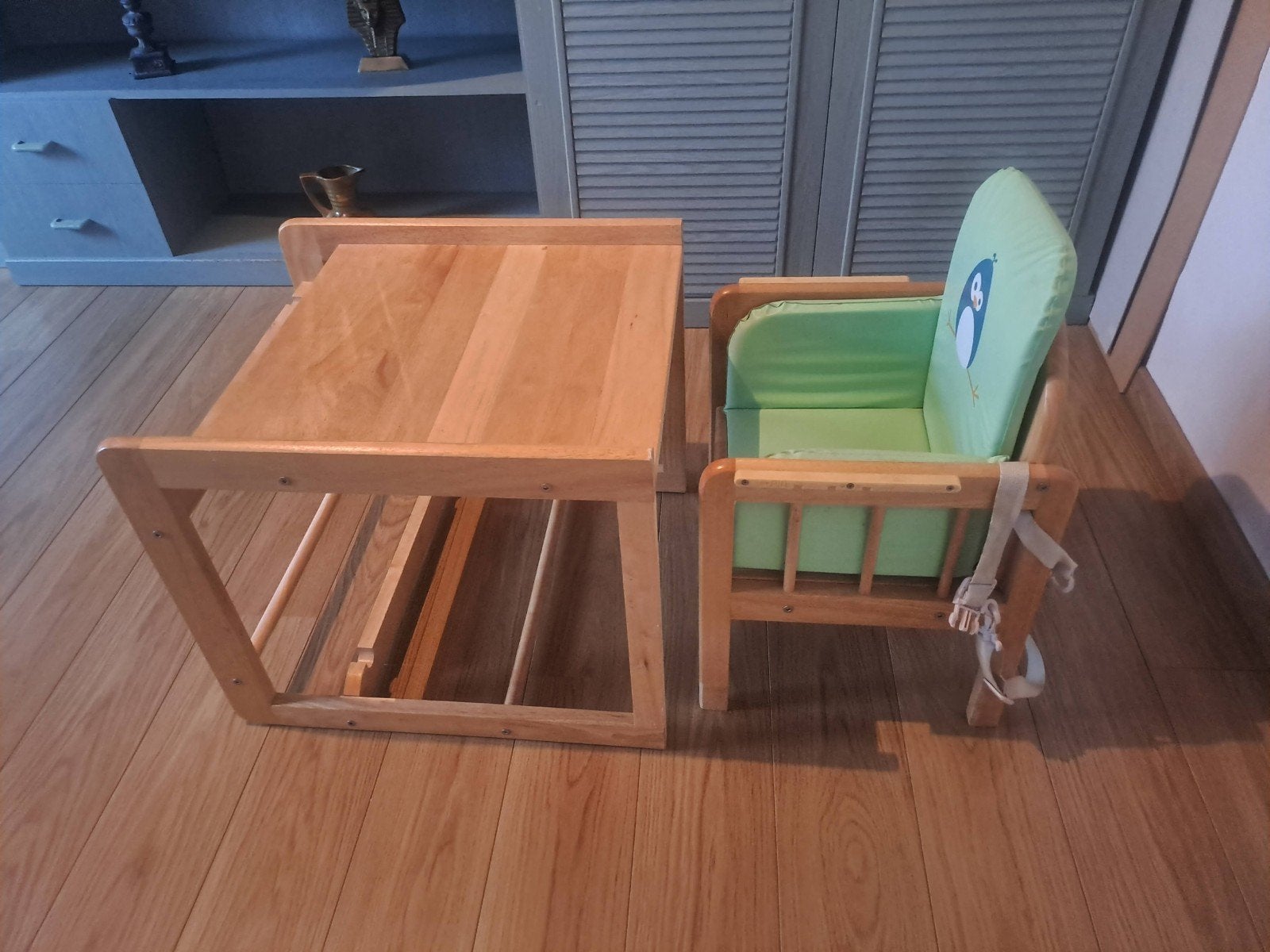 baby eetstoel en tafel., Kinderen en Baby's, Ophalen, Gebruikt