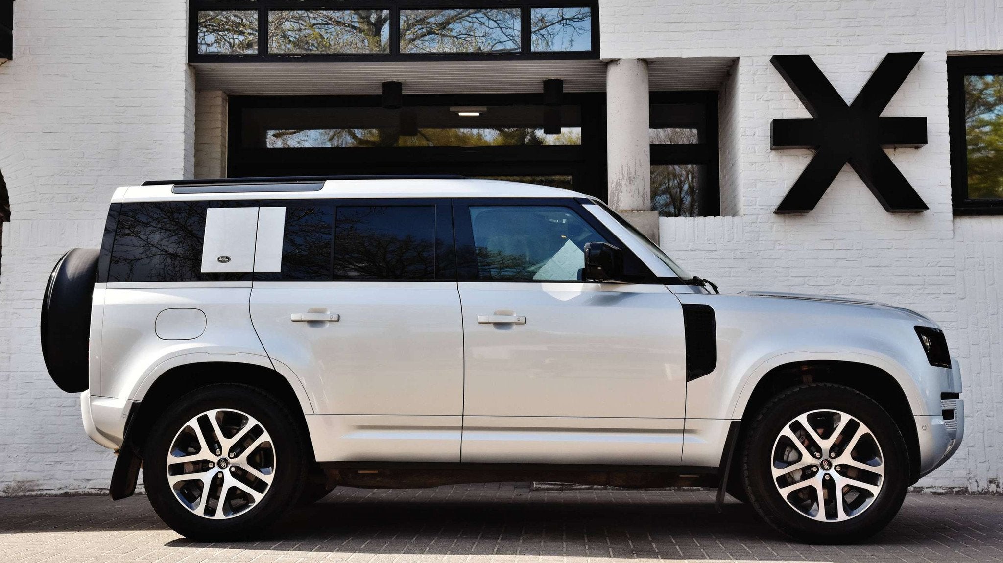 Land Rover Defender 110 P400 XS EDITION * LICHTE VRACHT / TO, Autos, Cuir, Argent ou Gris, Euro 6, Entreprise