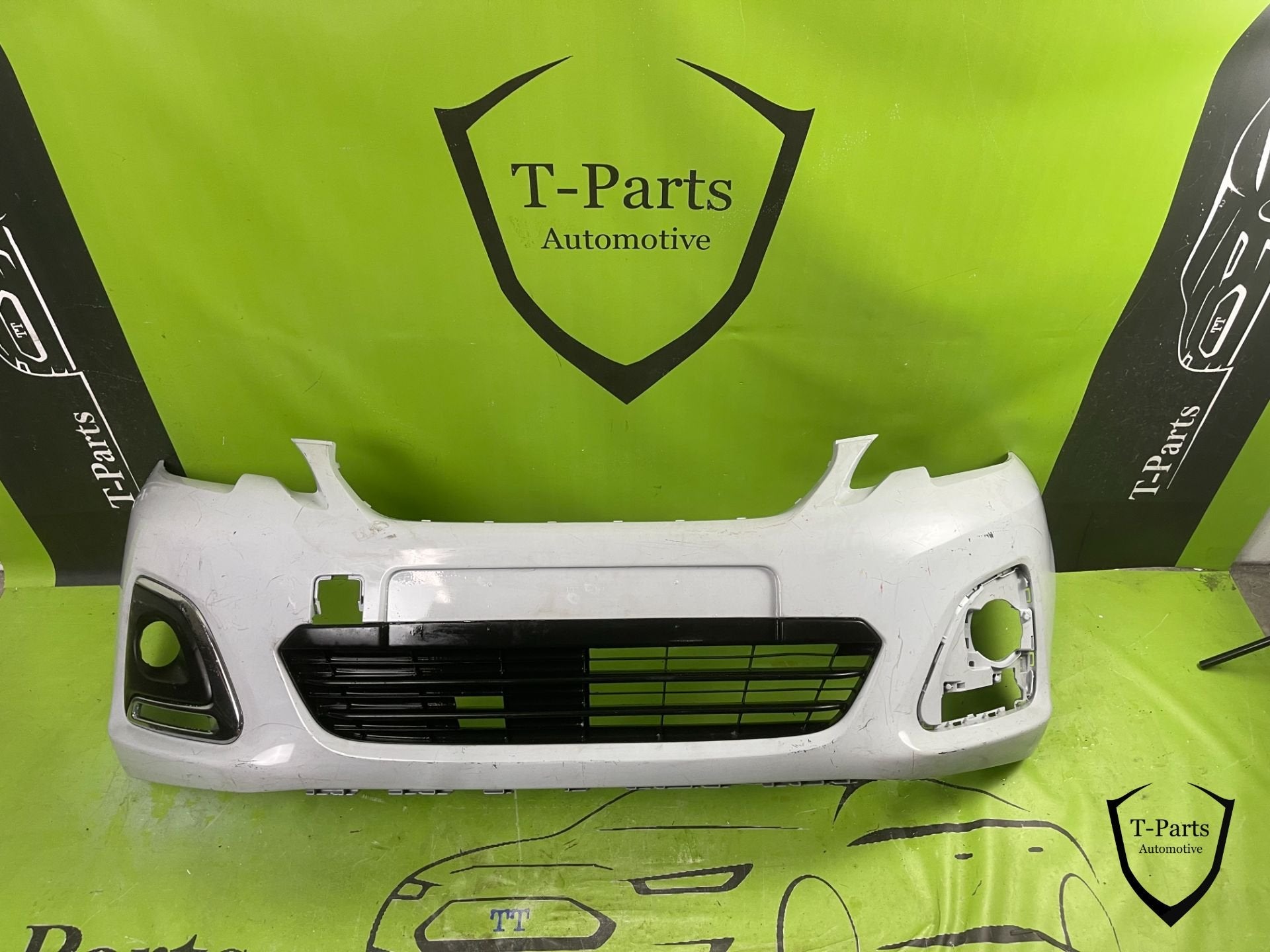 Peugeot 108 voorbumper bumper rooster 14+ grille 1612201580, Auto-onderdelen, Info@fabrikant.eu, Bumper, Fabrikant BV, Gebruikt