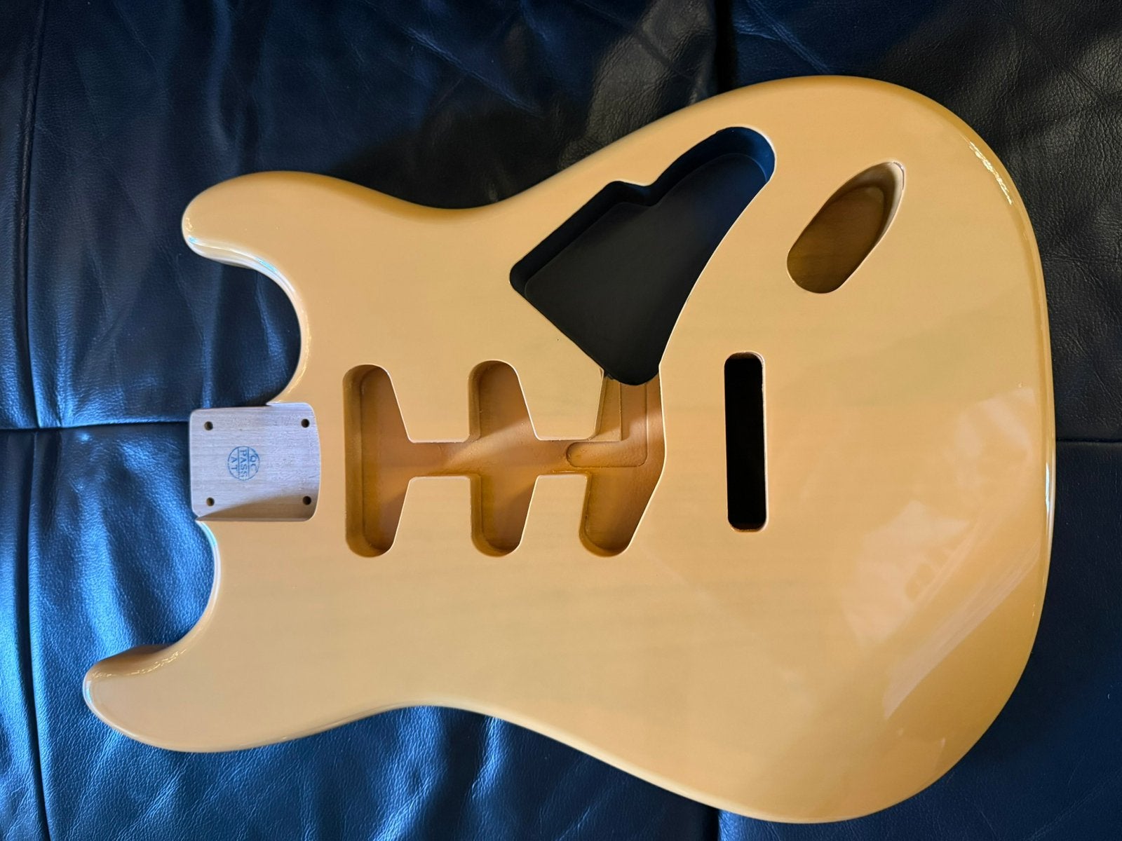 Stratocaster Body Butterscotch blonde neuve, Envoi, Neuf
