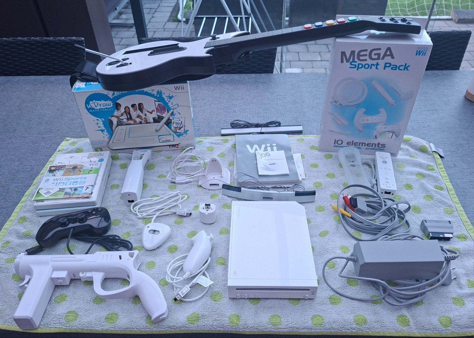 Nintendo Wii + accessoires + 3 spellen, Consoles de jeu & Jeux vidéo, Consoles de jeu | Nintendo Wii, Enlèvement ou Envoi, Comme neuf