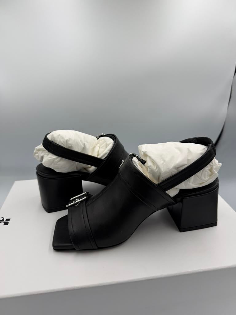 GoGo leren muiltjes - Courrèges - Nieuw - Maat 36, Zwart, Nieuw, Sandalen of Muiltjes, Ophalen of Verzenden