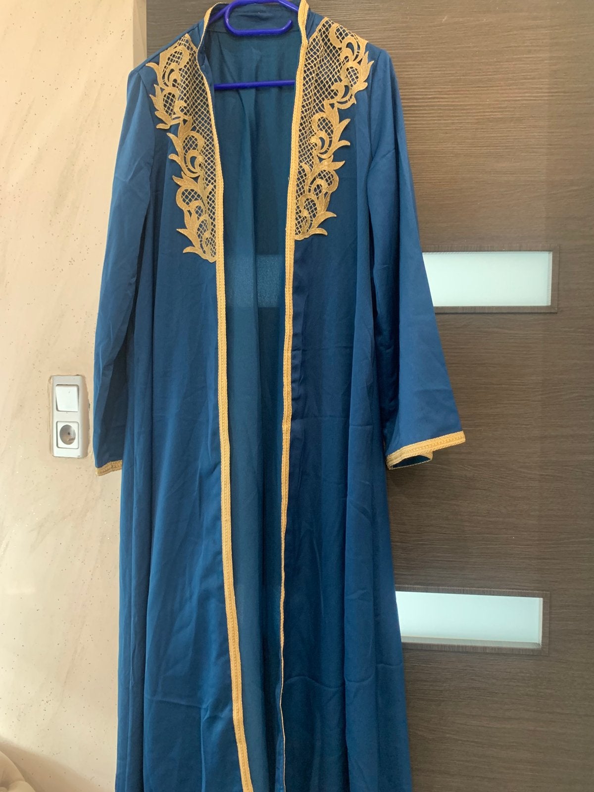 Abaya, Enlèvement ou Envoi, Comme neuf