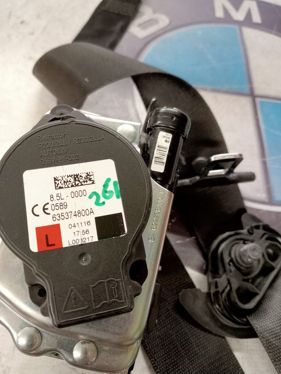 MERCEDES C Class W205 Passenger Side Front Seat Belt A205860, Utilisé, -, -, Enlèvement ou Envoi