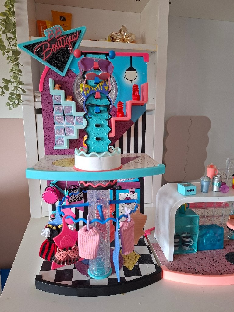 L.O.L. Surprise! O.M.G. Mall of Surprises, Kinderen en Baby's, Speelgoed | Buiten | Speelhuisjes, Ophalen, Zo goed als nieuw, Overige materialen