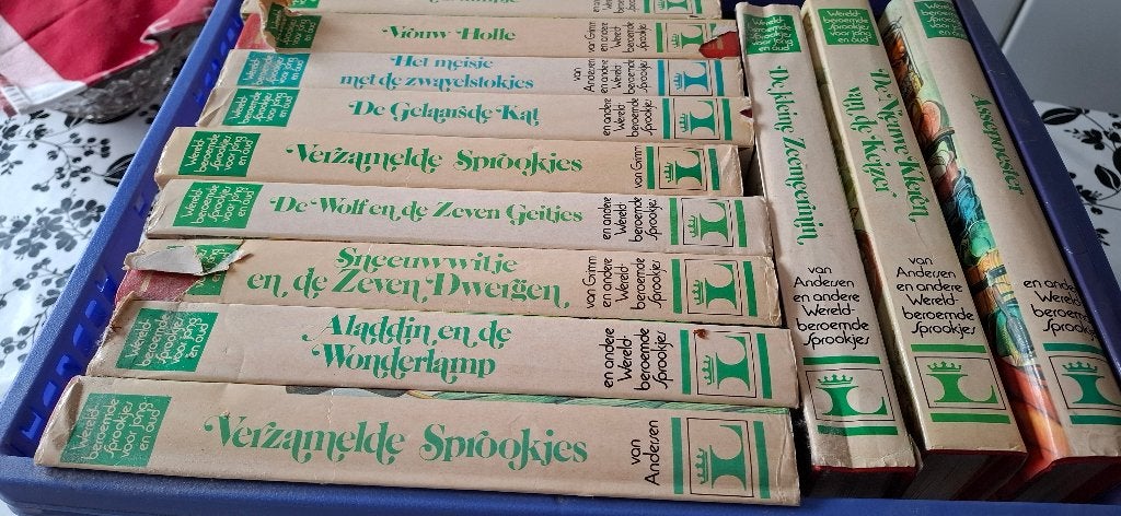 Sprookjesboeken, Enlèvement, Comme neuf