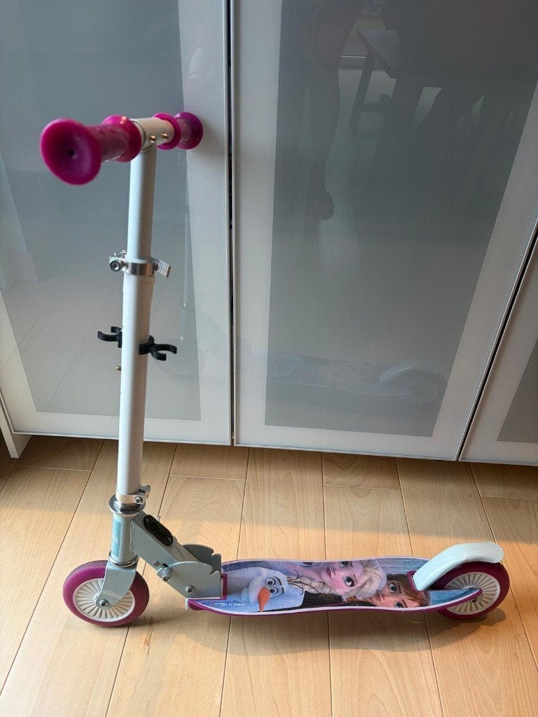 Trottinette Reine des Neiges, Enlèvement, Comme neuf, Step simple, Disney