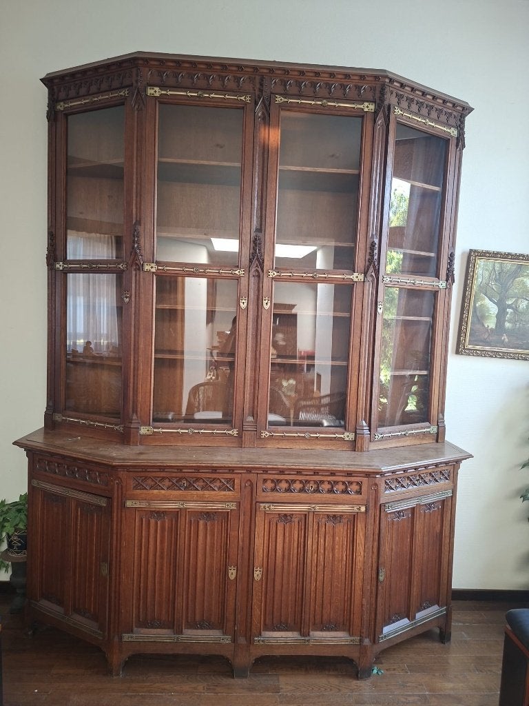 Grote bruine antieke houten buffetkast / vitrinekast, Ophalen