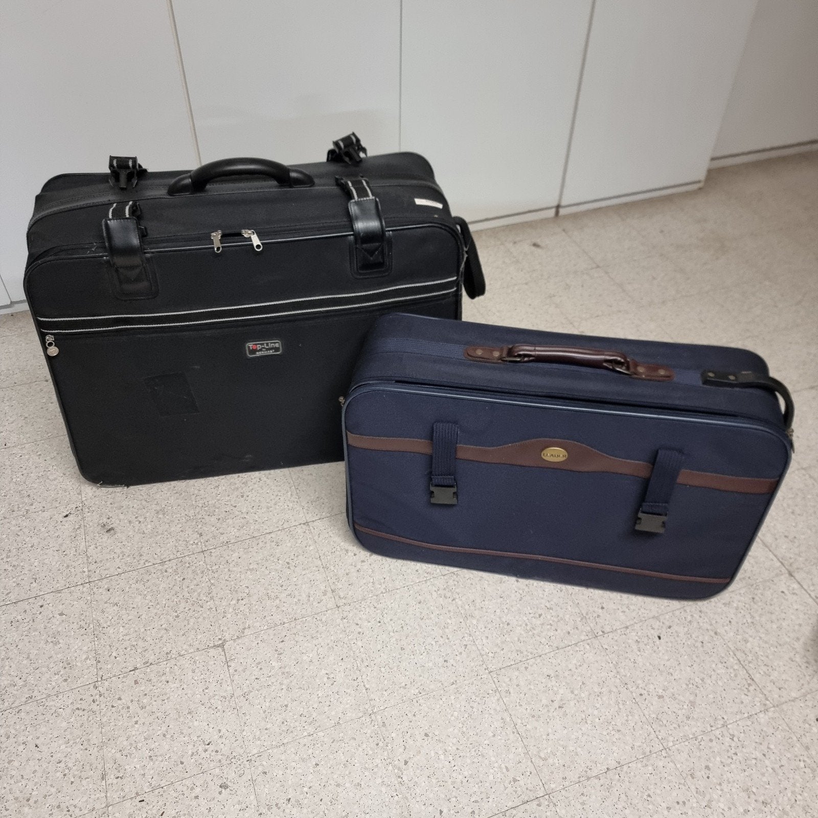 2 valiezen, Ophalen, Zo goed als nieuw