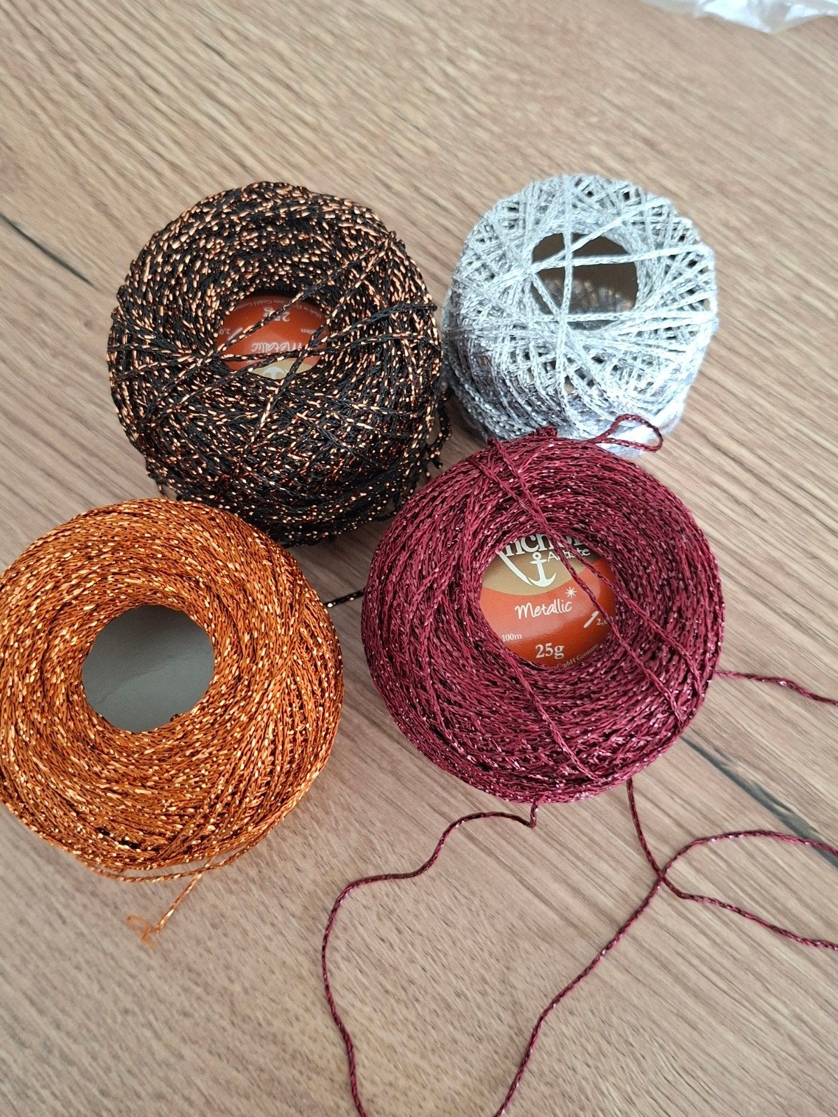Ancre métallique, lot de 4, Enlèvement ou Envoi, Utilisé, Broderies à la main, Fil à broder ou Soie